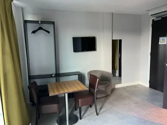 Lake view room