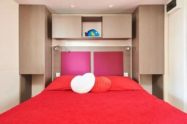 Karavan, 2 Yatak Odası, Havuz Kullanımı