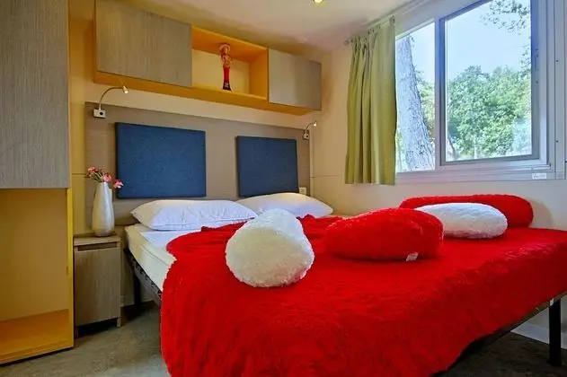 Karavan, 2 Yatak Odası, Havuz Kullanımı