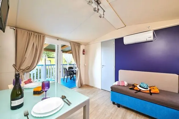 Karavan, 2 Yatak Odası, Havuz Kullanımı