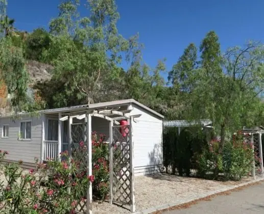 Bungalov (4 pax)