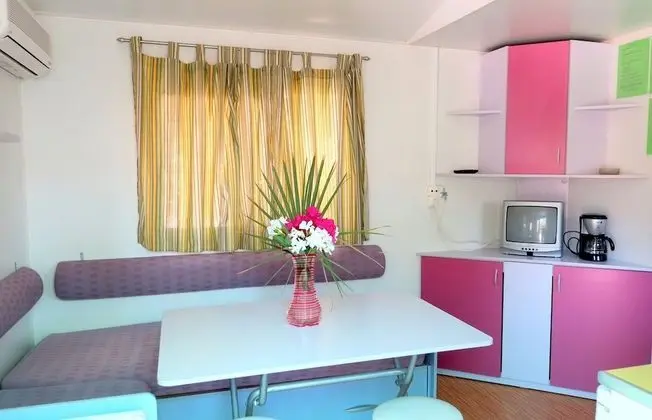 Standard Karavan (4 pax)