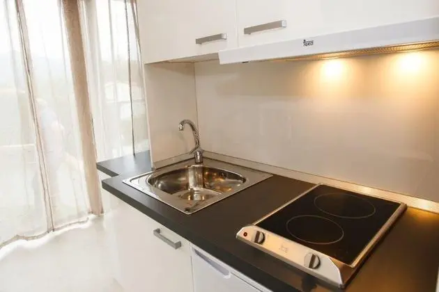 Design Stüdyo, Balkon, Havuz Manzaralı