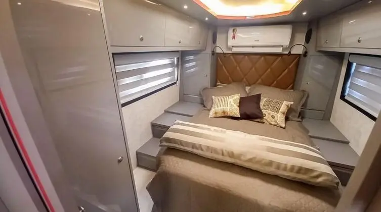 Deluxe Karavan