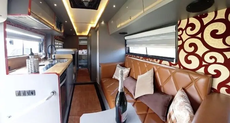 Deluxe Karavan