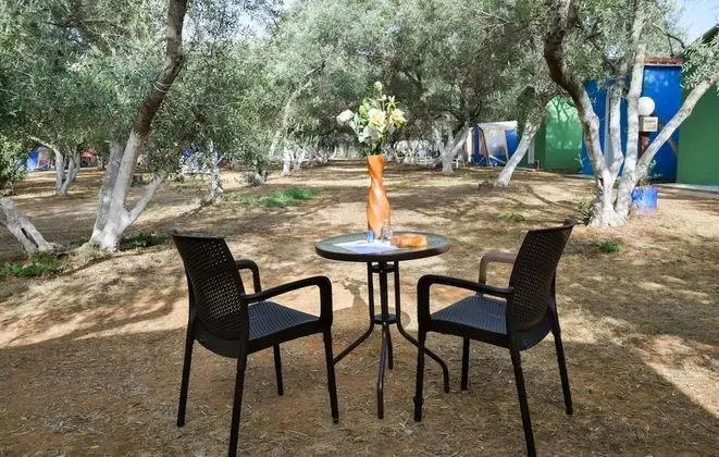Bungalow with shared WC