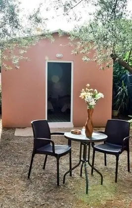 Bungalow with shared WC