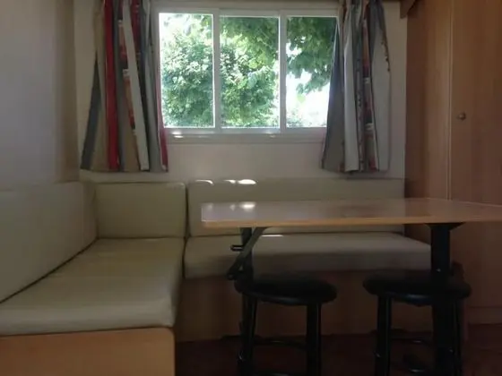 Karavan, 2 Yatak Odası, Bahçe Manzaralı