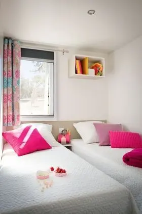 Comfort Karavan, 4 Yatak Odası (8 pers)