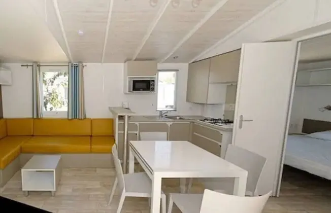 Comfort Karavan, 4 Yatak Odası (8 pers)