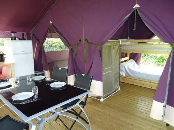 Kulübe, Ortak Banyo (Eva)