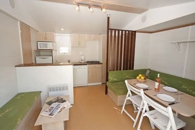 Karavan, Birden Çok Yatak, Sigara İçilmez