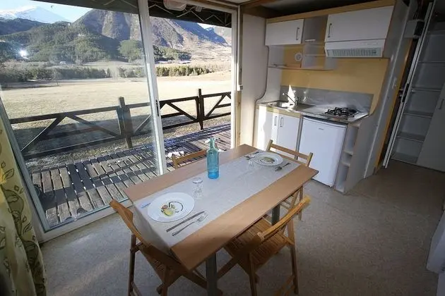 Dağ Evi, 2 Yatak Odası (Côté pré)