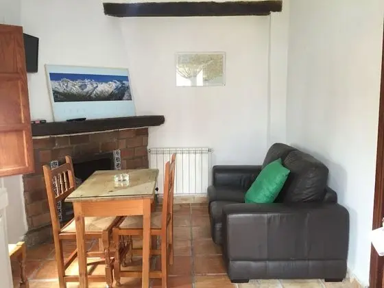 Basic Bungalov, 2 Tek Kişilik Yatak, Şömine, Bahçeli