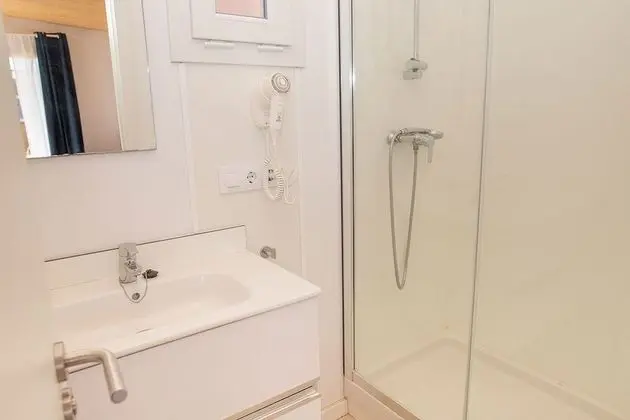 Mobile Home Plus 2 AC