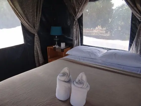 VIP Tent (Breakfast and Dinner Included)