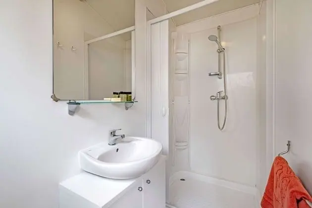 Basic Karavan, 2 Tek Kişilik Yatak, Özel Banyo