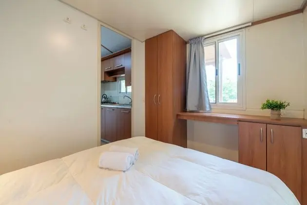 Karavan, 2 Yatak Odası, Bahçe Manzaralı