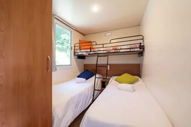 Karavan, 2 Yatak Odası, Bahçe Manzaralı