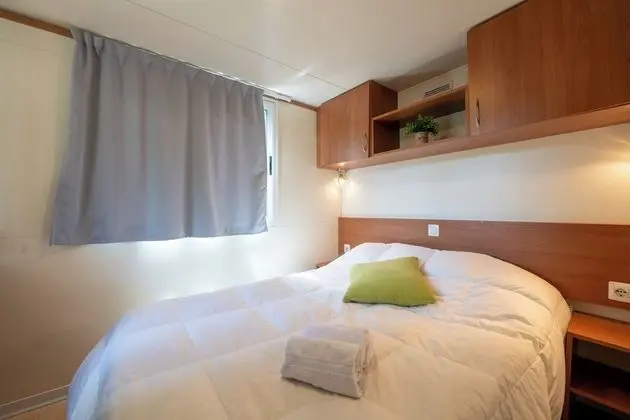 Karavan, 2 Yatak Odası, Bahçe Manzaralı