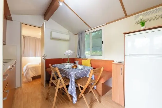 Karavan, 2 Yatak Odası, Bahçe Manzaralı
