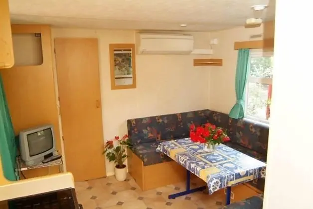 Economy Karavan, 2 Banyolu