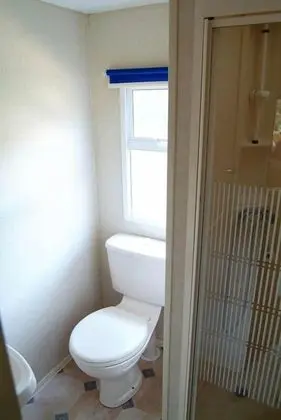 Economy Karavan, 2 Banyolu