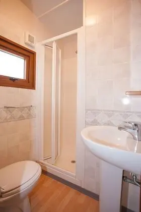Standard Karavan (3 Adults + 1 Child)