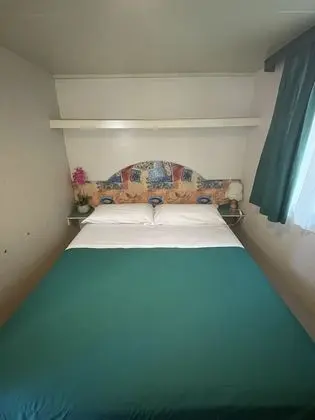 Standard Karavan, Teras