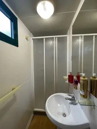 Standard Karavan, Teras