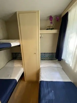 Superior Karavan, Teras