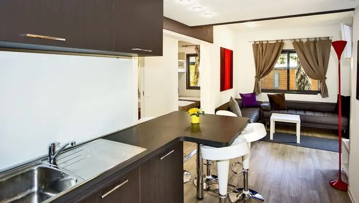 Deluxe Karavan