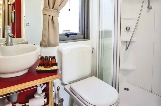 Deluxe Karavan