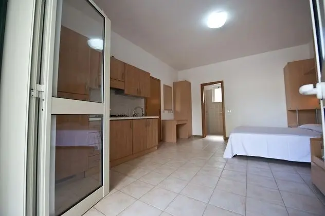 Stüdyo, Plaj Kenarı (Rubino)