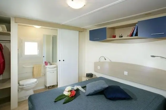Superior Karavan, 2 Yatak Odası, 2 Banyolu, Havuz Kenarı