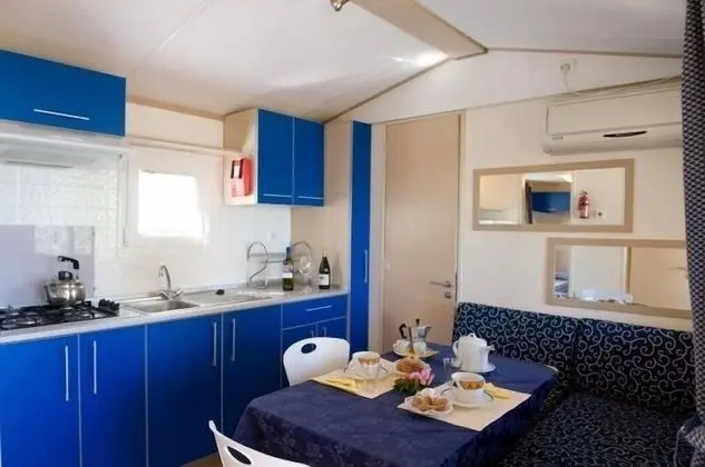 Superior Karavan, 2 Yatak Odası, 2 Banyolu, Havuz Kenarı