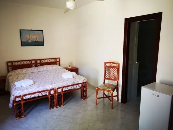 Tek Büyük veya İki Ayrı Yataklı Oda (Air Conditioning)