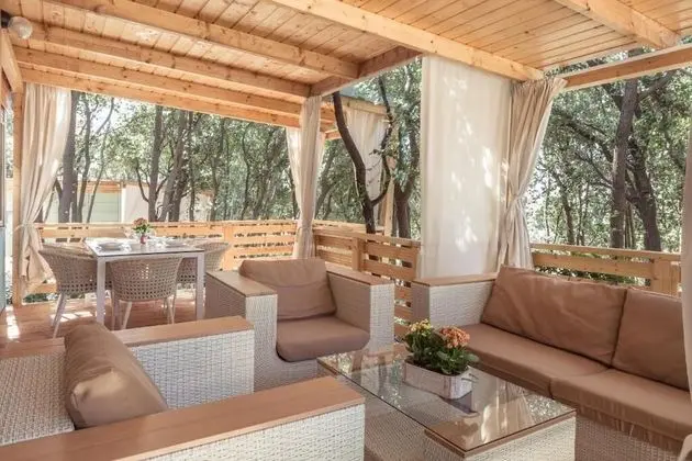 Villa Prestige with Jacuzzi - Seaside