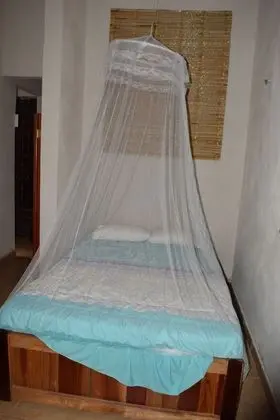 Üç Kişilik Oda