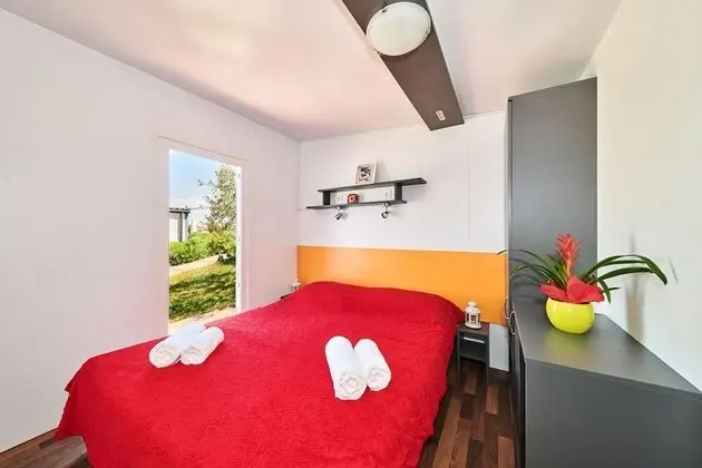 Karavan, 2 Yatak Odası, Havuz Kullanımı