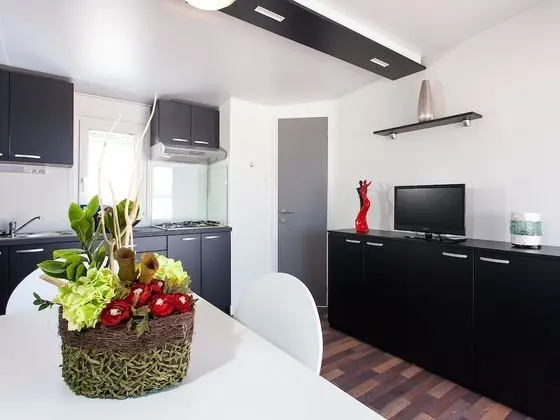 Karavan, 2 Yatak Odası, Havuz Kullanımı