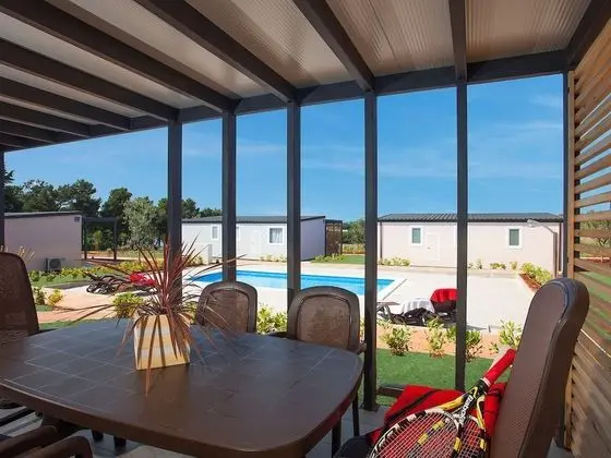 Karavan, 2 Yatak Odası, Havuz Kullanımı