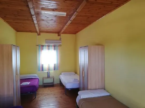 Üç Kişilik Oda, Ortak Banyo