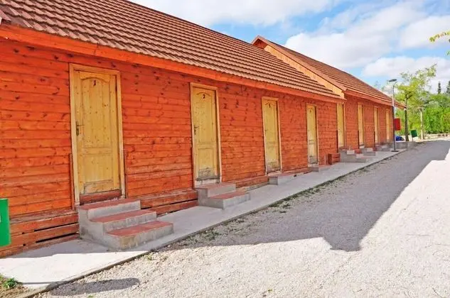 Üç Kişilik Oda, Ortak Banyo