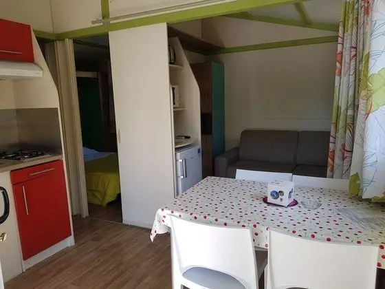 Dağ Evi, 1 Çift Kişilik Yatak ve Çekyat (Spano)