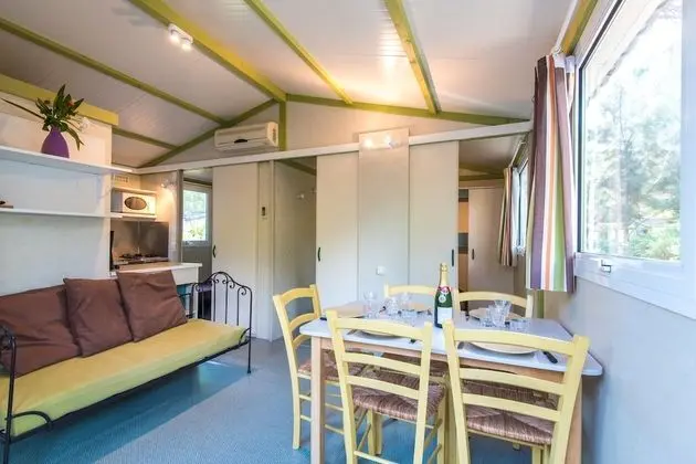 Comfort Karavan, 2 Yatak Odası (5 persons)