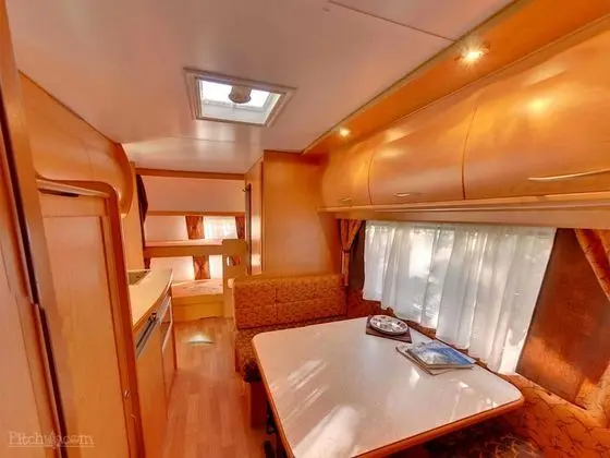 Karavan (Caravane 4 persons)