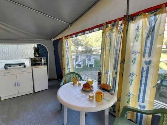 Karavan (Caravane 6 persons)