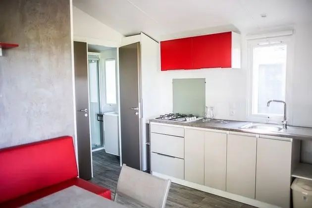 Karavan (Mobile Home 2)