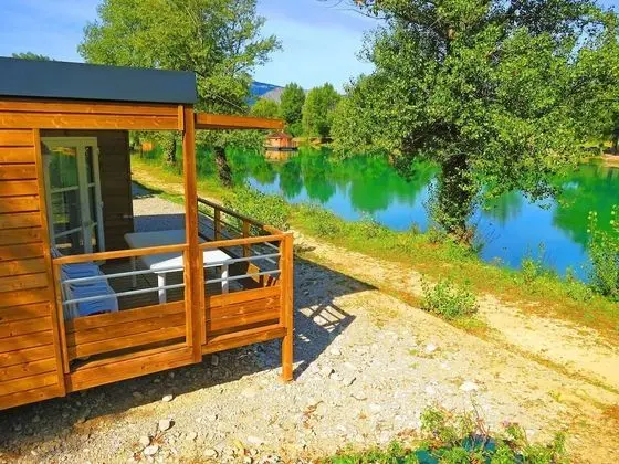 Kır Evi, 2 Yatak Odası (Loggia - Bord de Lac - 4/6 Pers)